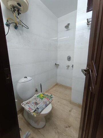 Bathroom in 3 BHK Apartment at Navbharat Apartments, Paschim Vihar – for Rent