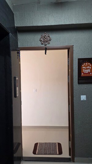 Room in 2 BHK Apartment at Bavdhan – for Sale