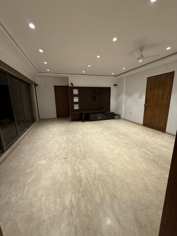 Bedroom in 3 BHK Apartment at Fortune Towers, Mazgaon – for Rent