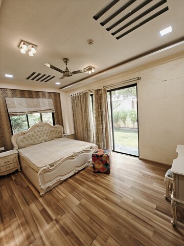 Master Bedroom in 5 BHK Villa at Bavdhan – for Sale