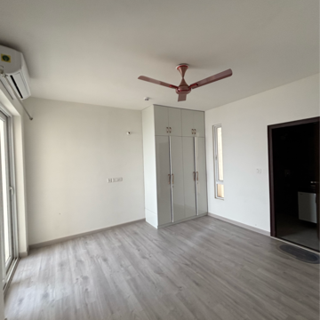 Room in 3 BHK Apartment at Hero Homes Gurgaon, Sector 104 – for Rent