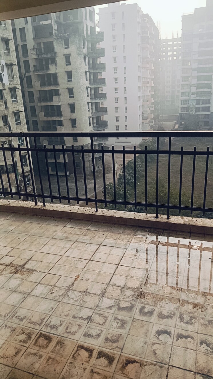 Balcony, ansal-api-aquapolis 4 Bedroom 4620 Sq.Ft. Penthouse In Dundahera Ghaziabad 9665074