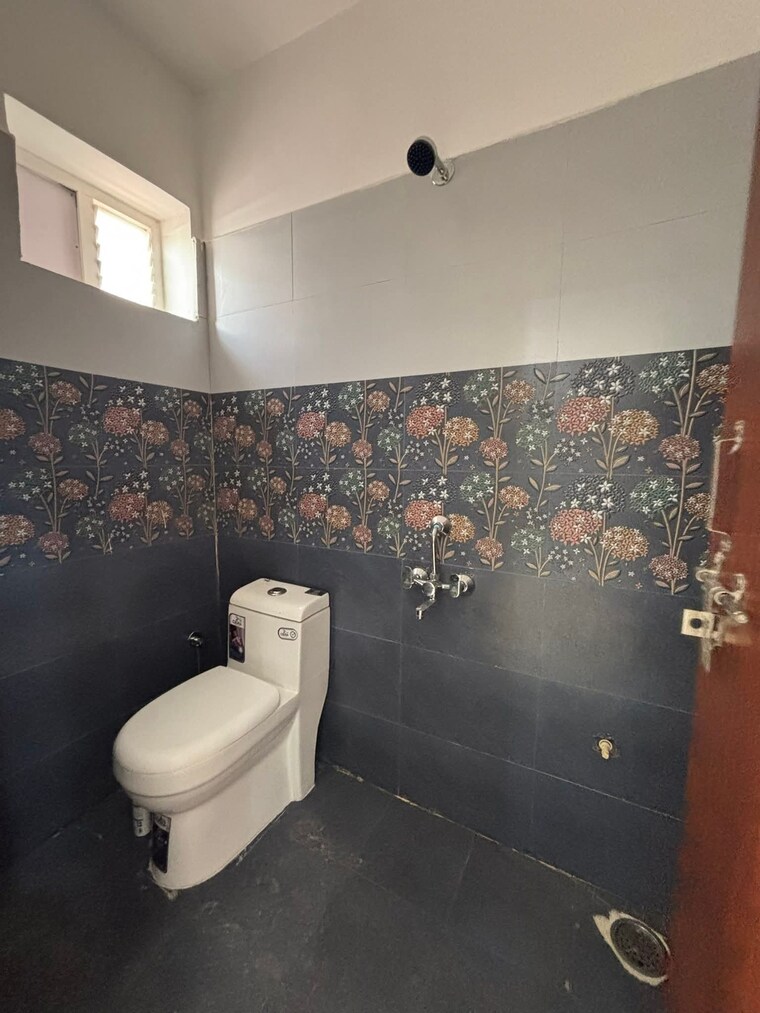 Bathroom, sri-nilayam-kondapur 2 Bedroom 1250 Sq.Ft. Apartment In Kondapur Hyderabad 9665078