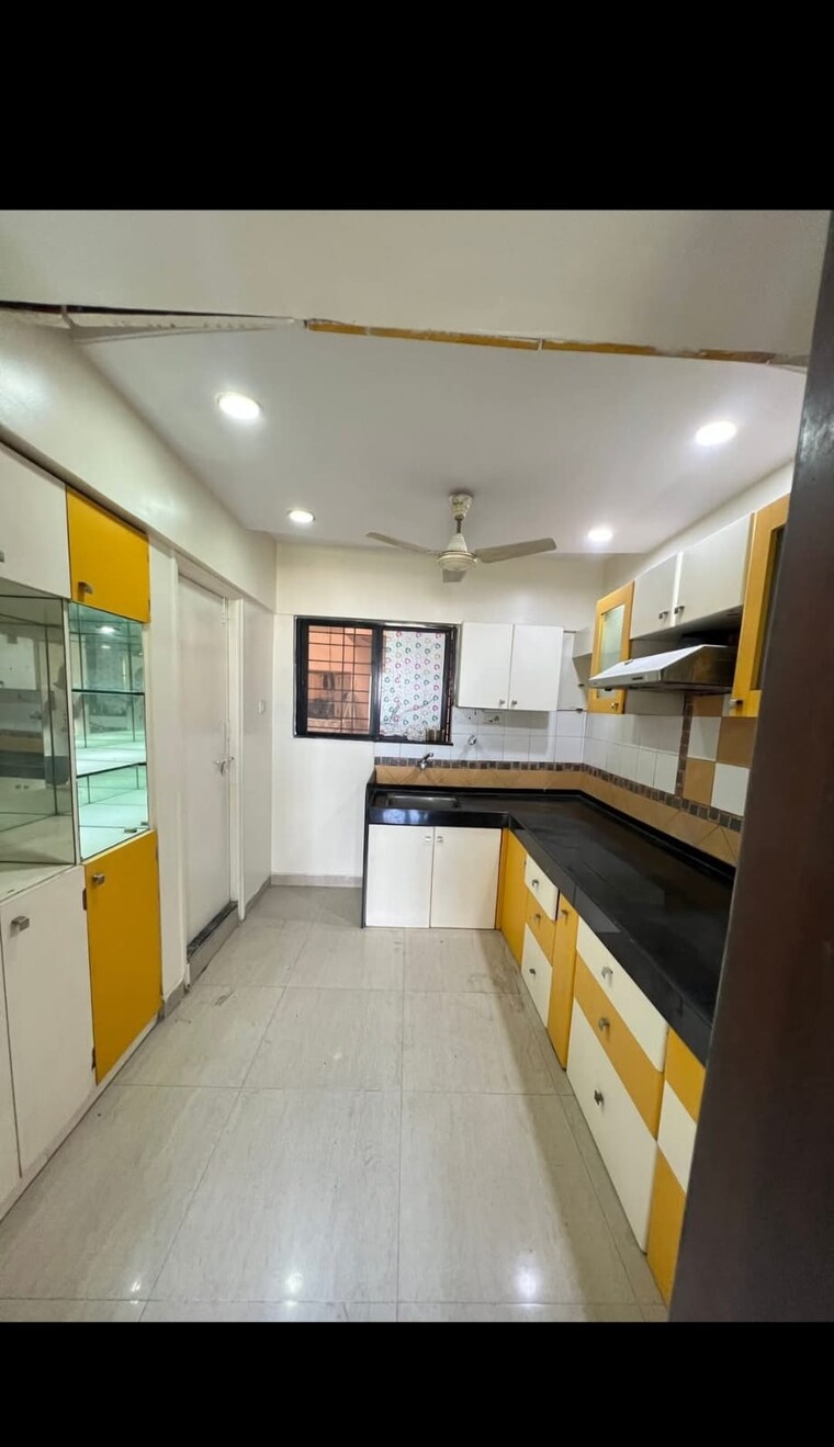 Kitchen, brahma-avenue 3 Bedroom 1500 Sq.Ft. Apartment In Kondhwa Pune 9665111
