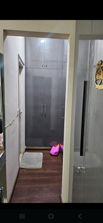 Furnished Amenities in 4 BHK Apartment at Indiabulls Centrum Park, Sector 103 – for Sale