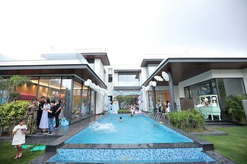 Swimming Pool in 5 BHK Independent House at West End Colony – for Sale