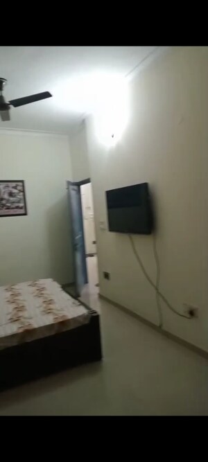 Staircase in 2 BHK Builder Floor at RWA Apartments Sector 40, Sector 40 – for Rent