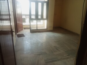 2 BHK Apartment For Rent in Raja Park