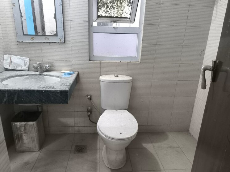 Bathroom, bptp-park-81 3.5 Bedroom 2400 Sq.Ft. Apartment In Sector 81 Faridabad 9665259