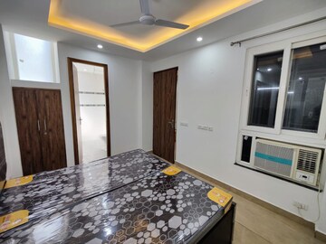 Bedroom in 2 BHK Builder Floor at Sector 30 – for Rent