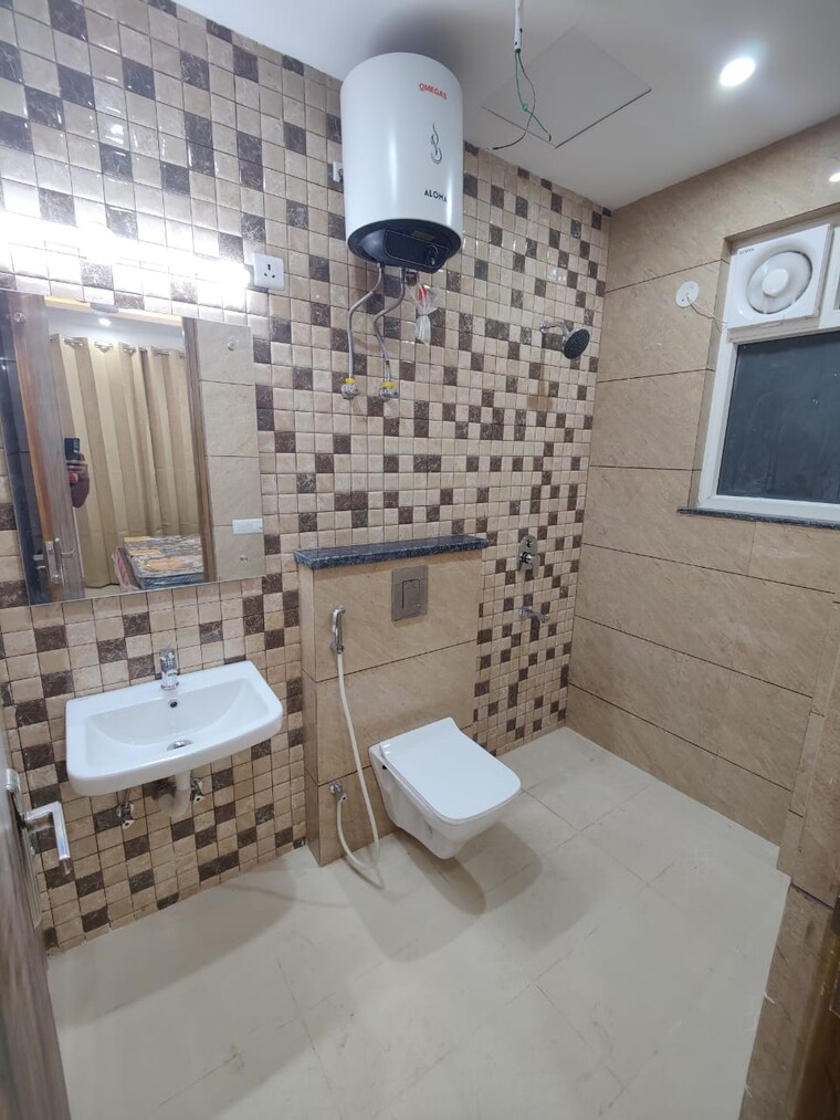 Team Area, sector 30 2 Bedroom 1200 Sq.Ft. Builder Floor In Sector 30 Gurgaon 9665238