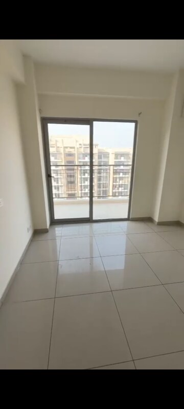 2 BHK Apartment For Sale in Gulshan Bellina, Sector 16 Greater Noida