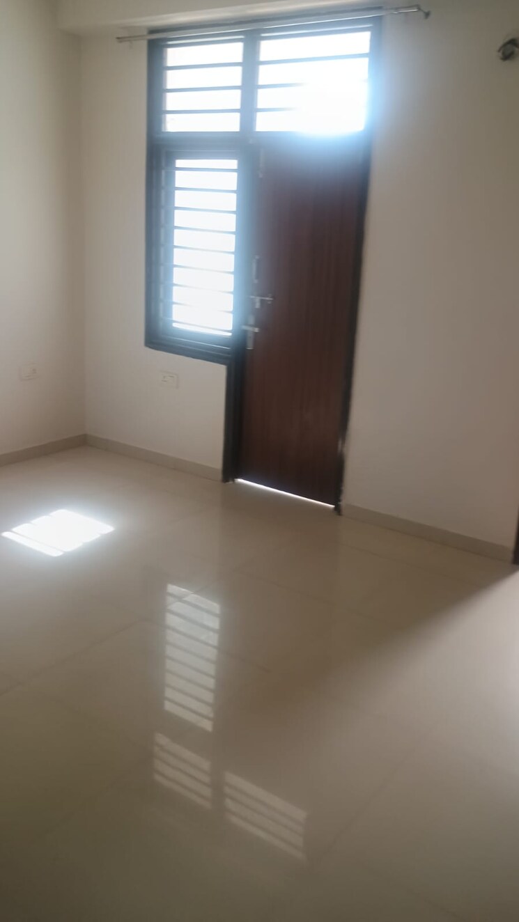 Room, raja park 3 Bedroom 1400 Sq.Ft. Apartment In Raja Park Jaipur 9665296