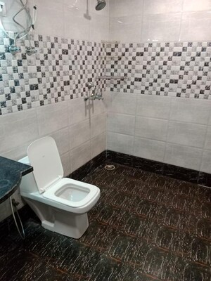 Bathroom in 4 BHK Apartment at Saya Gold Avenue, Vaibhav Khand – for Rent