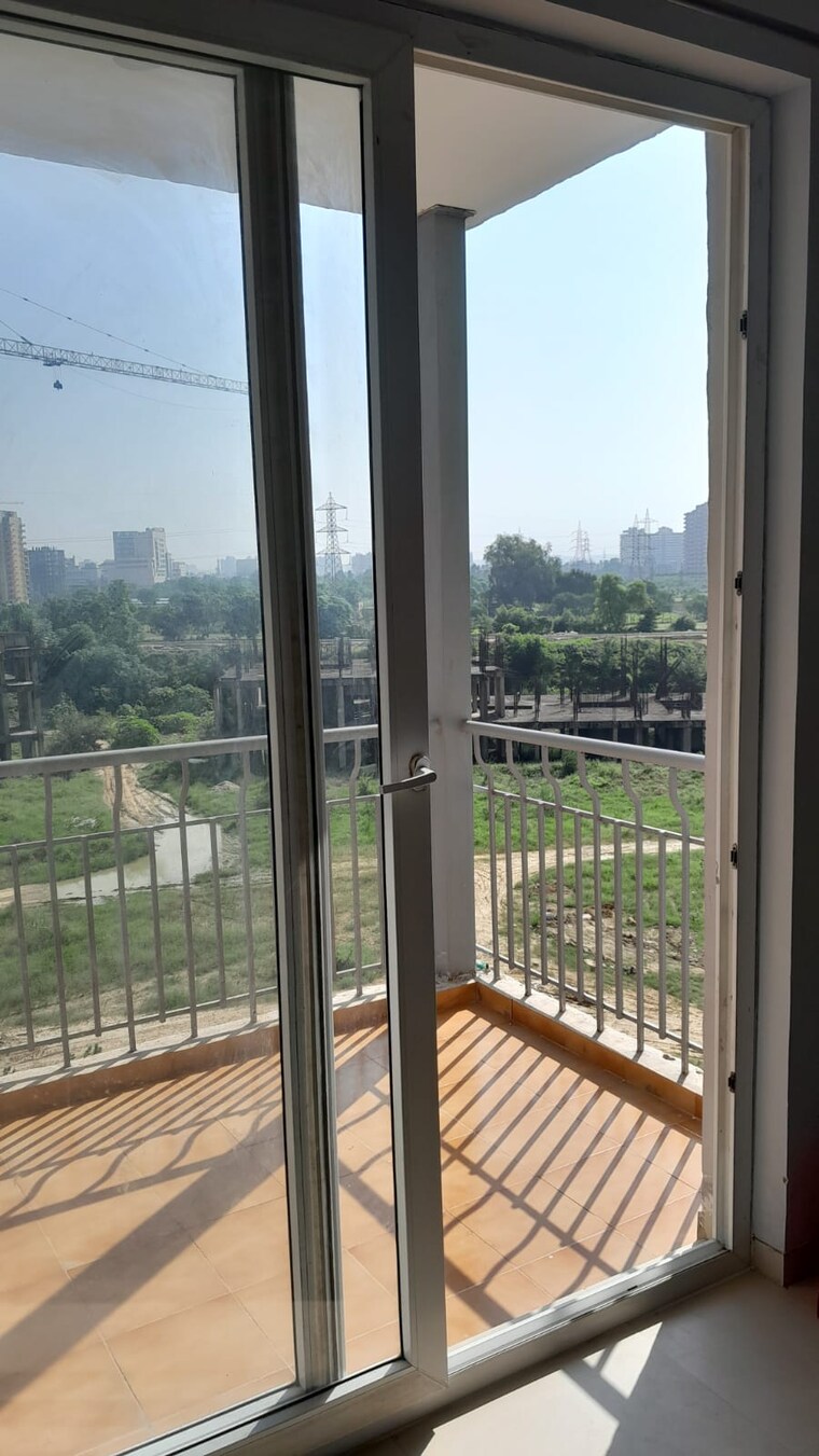 Balcony, supertech-hues 2 Bedroom 1130 Sq.Ft. Apartment In Sector 68 Gurgaon 9665298