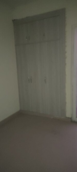 Room in 2 BHK Apartment at Aims Golf City, Sector 75 – for Rent