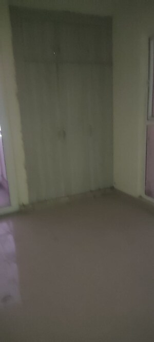 Room in 2 BHK Apartment at Aims Golf City, Sector 75 – for Rent