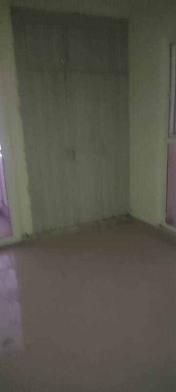 Room in 2 BHK Apartment at Aims Golf City, Sector 75 – for Rent