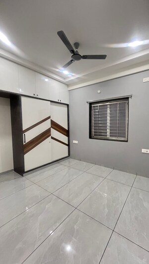 Room in 1 BHK Apartment at Legend Flora Kondapur, Kondapur – for Rent