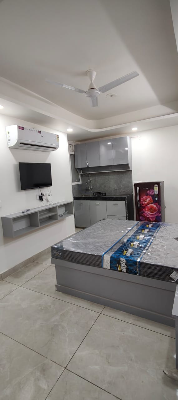 3 BHK 215 Sq.Yd. Builder Floor in Ansal Sushant Floors