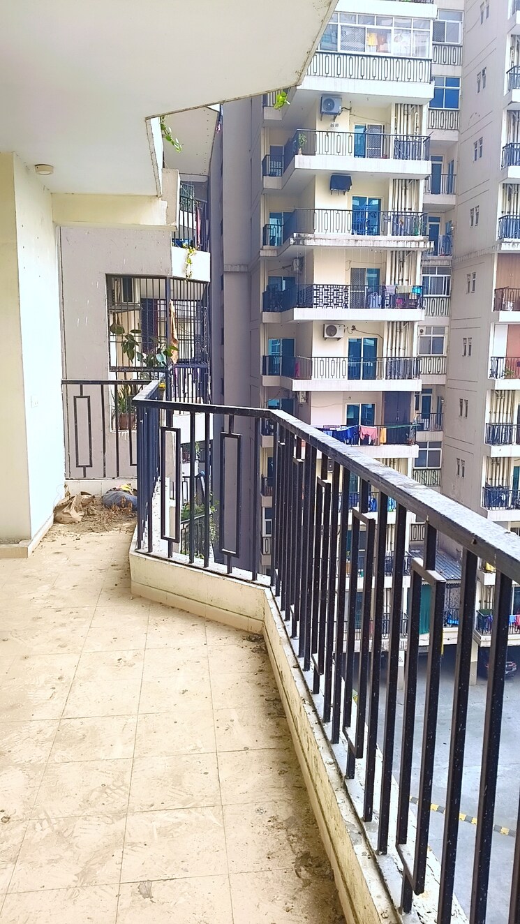 Balcony, windsor-paradise-2 3 Bedroom 1425 Sq.Ft. Apartment In Raj Nagar Extension Ghaziabad 9665367