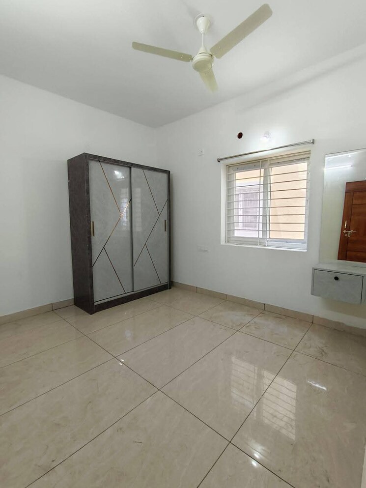Room, raghavendra-nilayam-kondapur 1 Bedroom 750 Sq.Ft. Apartment In Kondapur Hyderabad 9665363