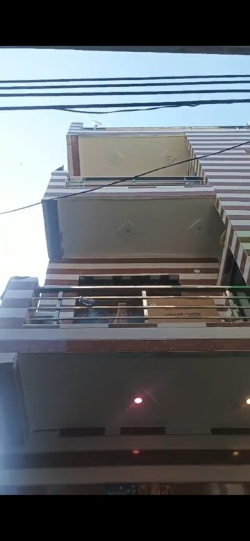 Furnished Amenities in 2 BHK Builder Floor at Sector 87 – for Sale