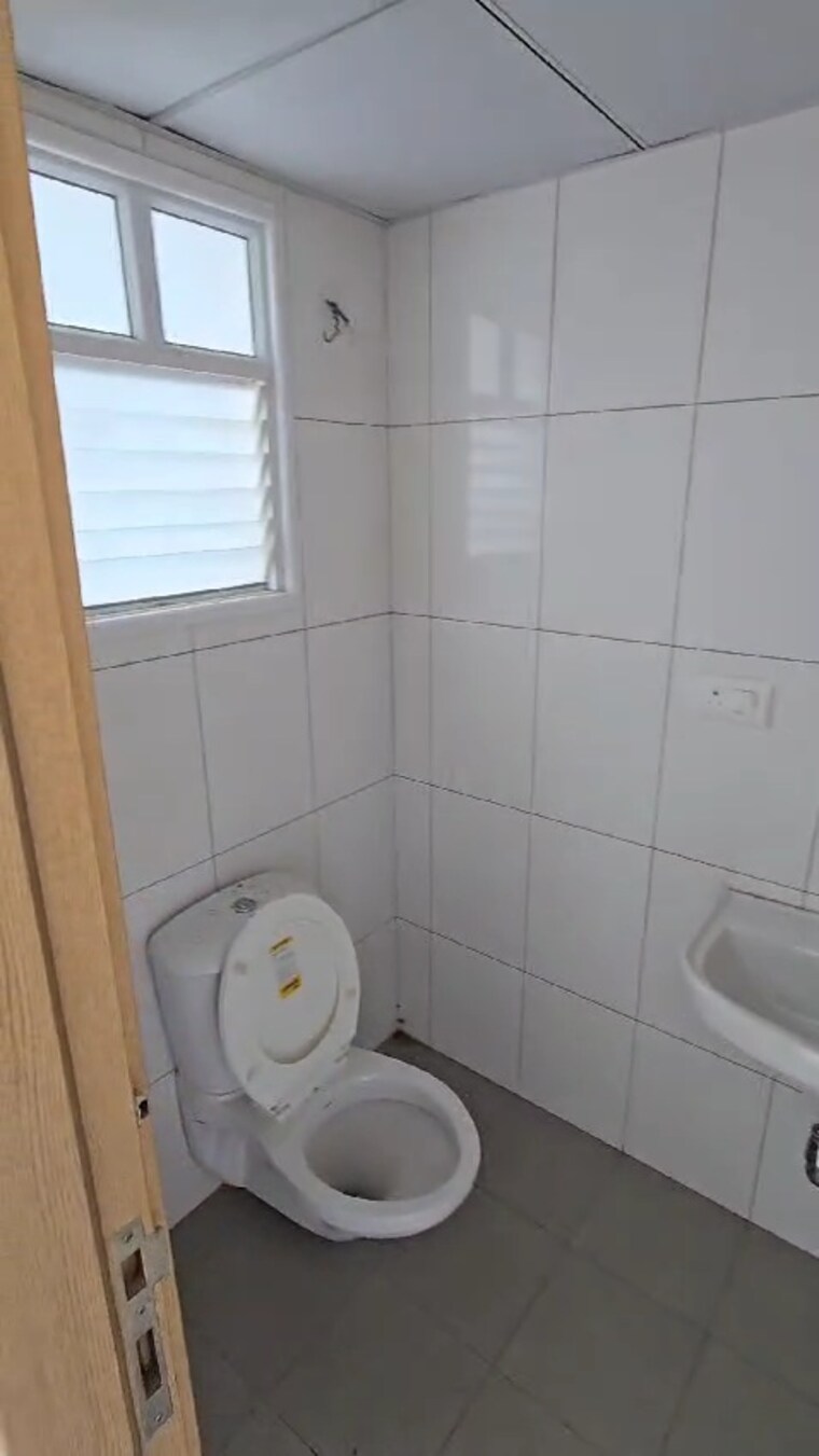 Attached Bathroom, devanahalli 3 Bedroom 1150 Sq.Ft. Apartment In Devanahalli Bangalore 9665645