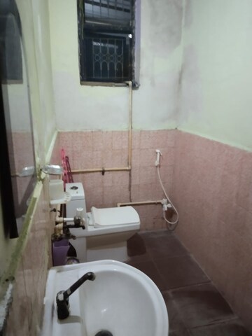 Master Bedroom in 1 RK Independent House at Sector 55 – for Rent