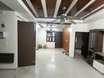 2.5 BHK + Pooja Room 160 Sq.Yd. Builder Floor in Sector 9