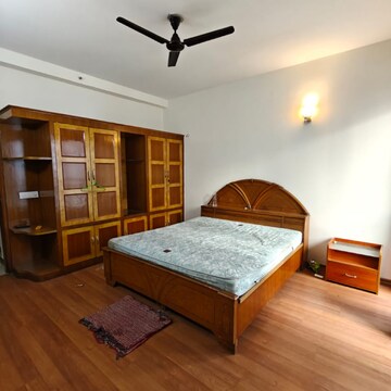 Bedroom in 3 BHK Apartment at Unitech Uniworld Gardens, Islampur – for Rent