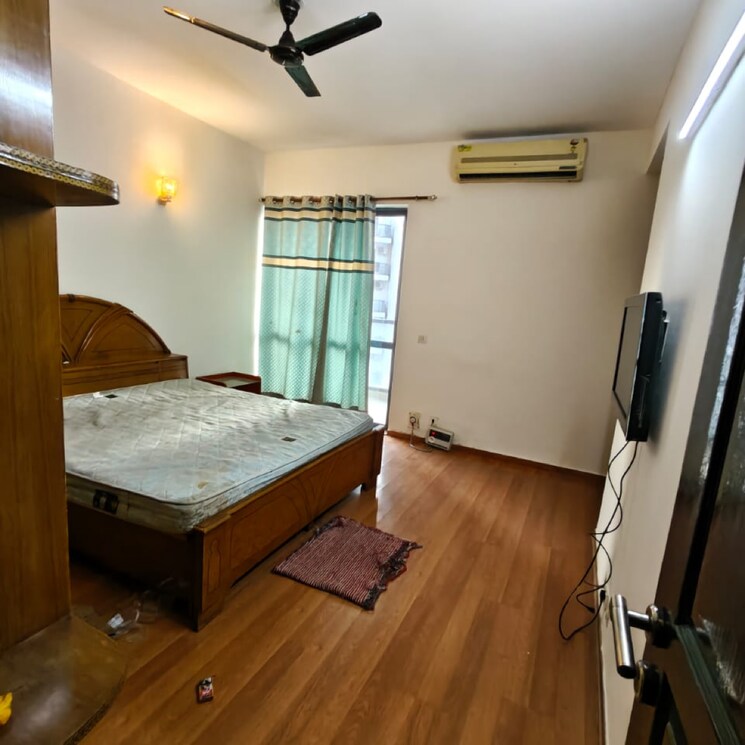 Team Area, unitech-uniworld-gardens 3 Bedroom 2086 Sq.Ft. Apartment In Islampur Gurgaon 9665451