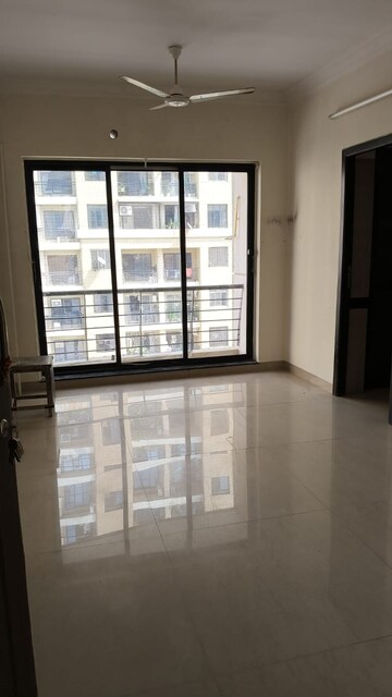 Room in 2 BHK Apartment at Goyal Lakshchandi Heights, Goregaon East – for Rent