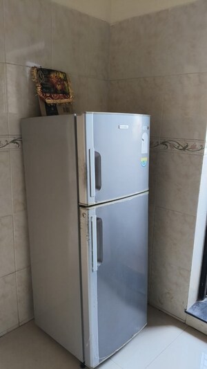 Furnished Amenities in 2 BHK Apartment at Goyal Lakshchandi Heights, Goregaon East – for Rent