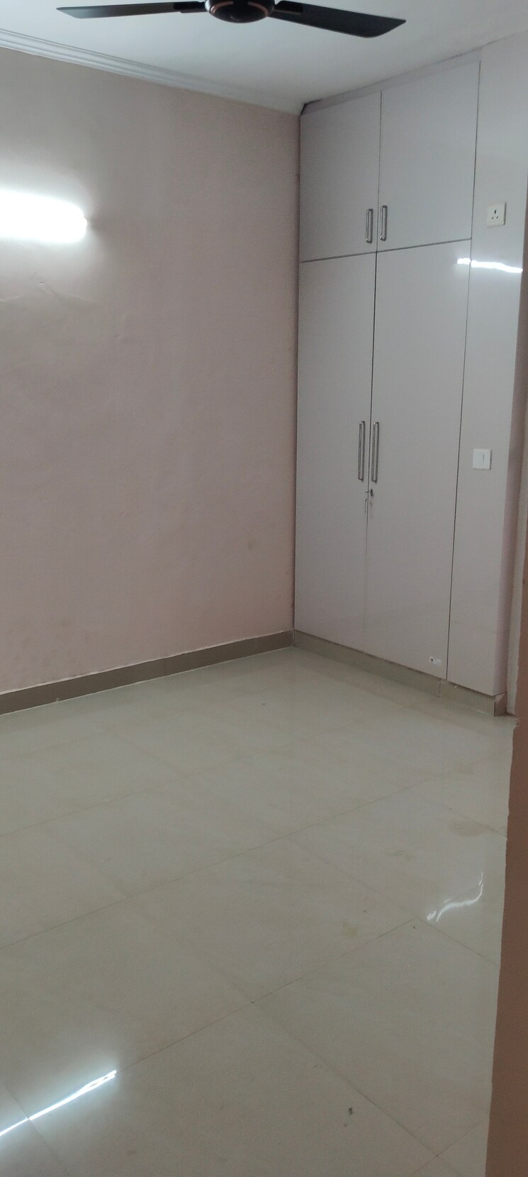 Room, mahagun-mywoods-ii 2 Bedroom 1100 Sq.Ft. Apartment In Sector 16c Greater Noida Greater Noida 9665460