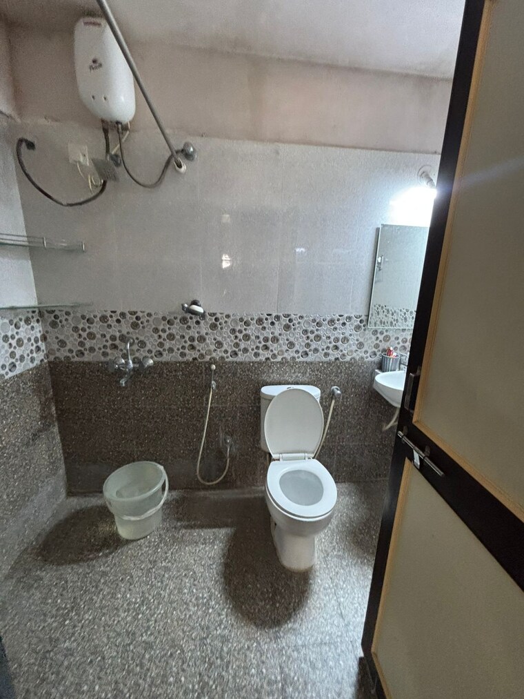 Bathroom, aditya-breeze-park 3 Bedroom 1200 Sq.Ft. Apartment In Balewadi Pune 9665473