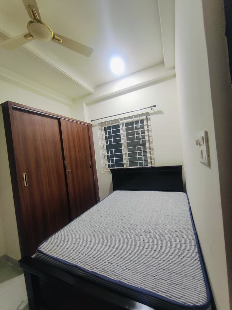Bedroom, kondapur 1 Bedroom 780 Sq.Ft. Apartment In Kondapur Hyderabad 9665478