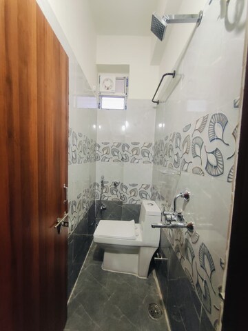 Bathroom in 1 BHK Apartment at Kondapur – for Rent