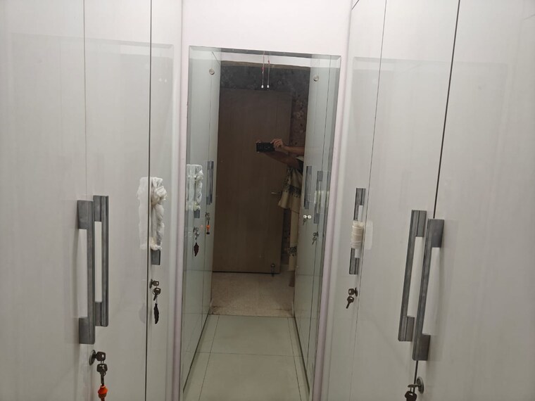 Bathroom, dlf-new-town-heights-i 4 Bedroom 2727 Sq.Ft. Apartment In Sector 90 Gurgaon 9665501