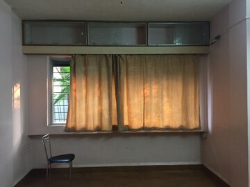 Living Room in 2 BHK Apartment at Karve Nagar – for Rent