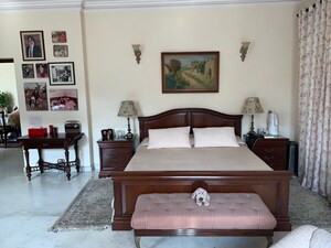 Furnished Amenities in 3 BHK Builder Floor at Ansal Sushant Apartments, Sushant Lok I – for Rent