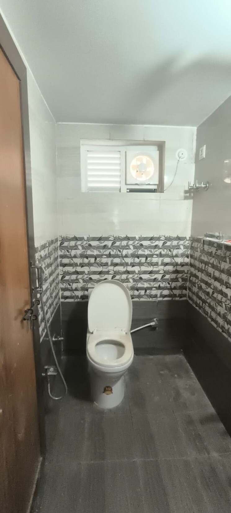 Bathroom, sunder nagar 1 Bedroom 1100 Sq.Ft. Independent House In Sunder Nagar Raipur 9665497