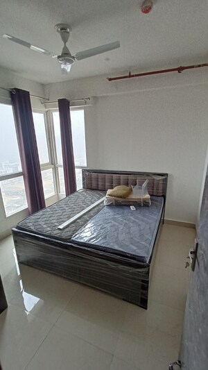 Bedroom in 2 BHK Apartment at Signature Global Prime, Sector 63a – for Rent