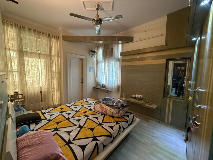 Bedroom, paschim vihar 3 Bedroom 1200 Sq.Ft. Apartment In Paschim Vihar Delhi 9665543