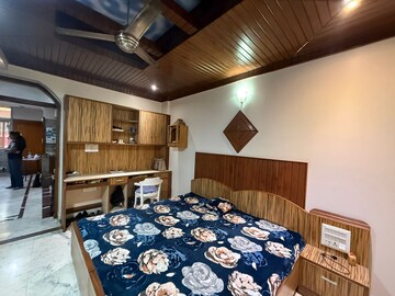 Bedroom in 3 BHK Apartment at Paschim Vihar – for Rent