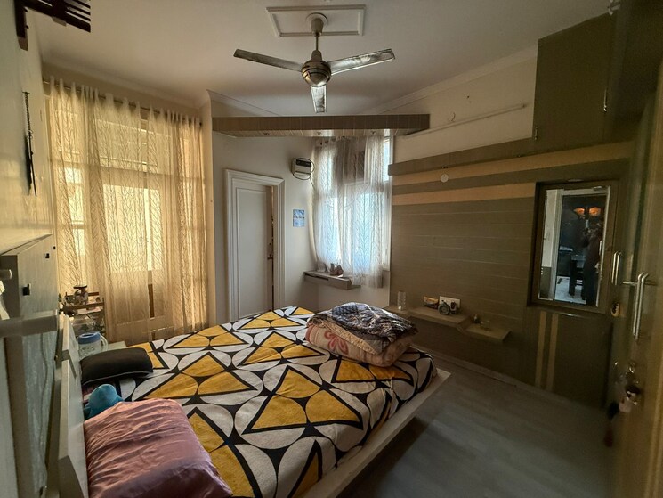 Bedroom, paschim vihar 3 Bedroom 1200 Sq.Ft. Apartment In Paschim Vihar Delhi 9665543