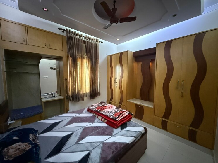 Bedroom, paschim vihar 3 Bedroom 1200 Sq.Ft. Apartment In Paschim Vihar Delhi 9665543
