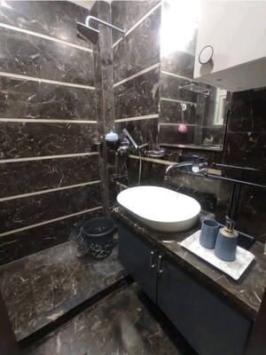 Gym in 3 BHK Builder Floor at Safdarjung Enclave – for Rent