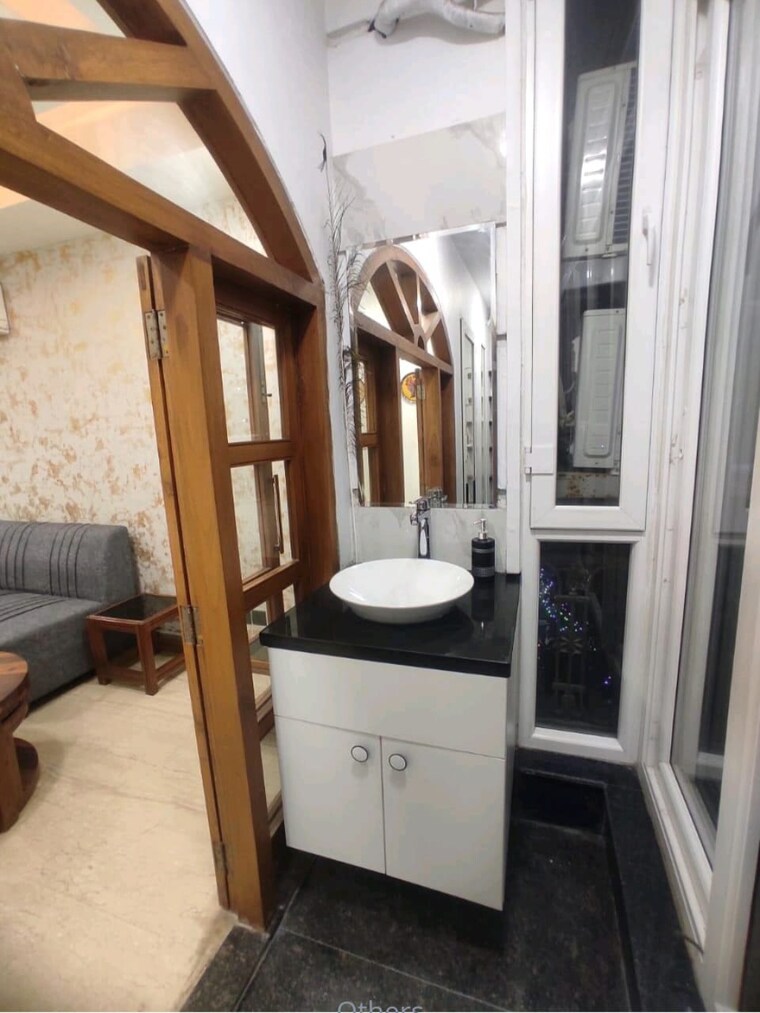 Kitchen, safdarjung enclave 3 Bedroom 1800 Sq.Ft. Builder Floor In Safdarjung Enclave Delhi 9665536