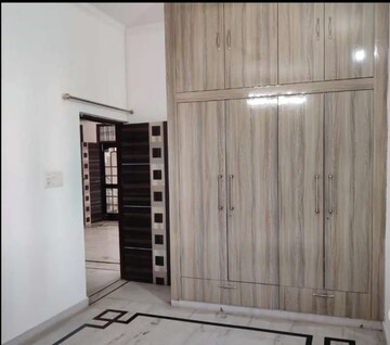 Furnished Amenities in 3 BHK Apartment at Gomti Nagar – for Rent
